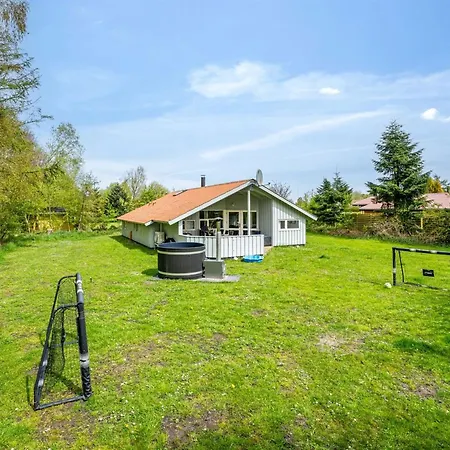 Holiday home Bjart - 1-5km From The Sea In Lolland- Falster And Mon By Interhome Boto By